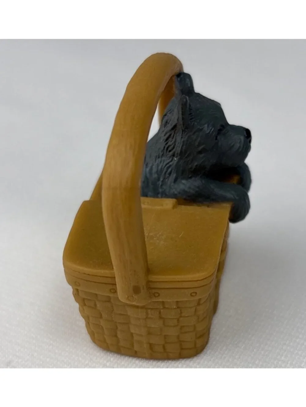 Madame Alexander Wizard of Oz Toto in Basket Vintage McDonalds Toy Collectible